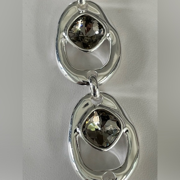 Uno de 50 Bracelet - TOGETHER - Silver with Smoke Gray Swavroski Crystals - Picture 6 of 14